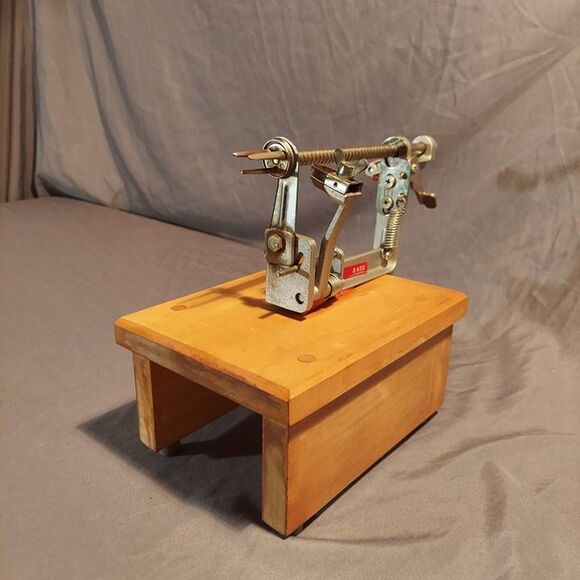 The Pampered Chef 2430 Counter Clamp Apple Peeler Corer Slicer - Picture 10 of 12